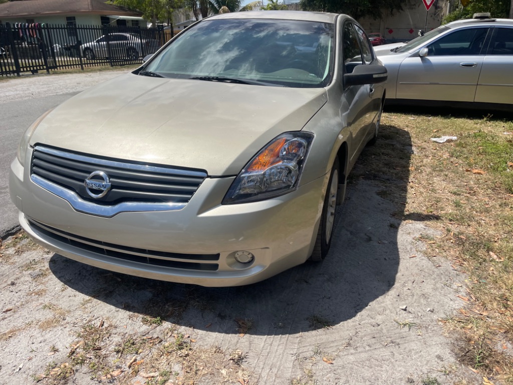 2009 Nissan