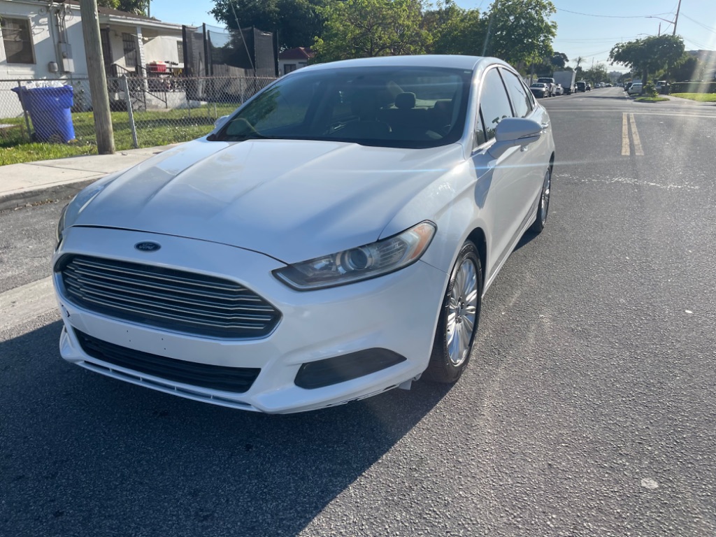 2013 Ford Fusion SE Hybrid's photo