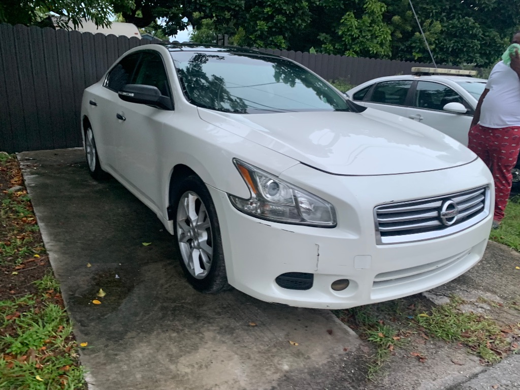 2012 Nissan Maxima 3.5 SV's photo