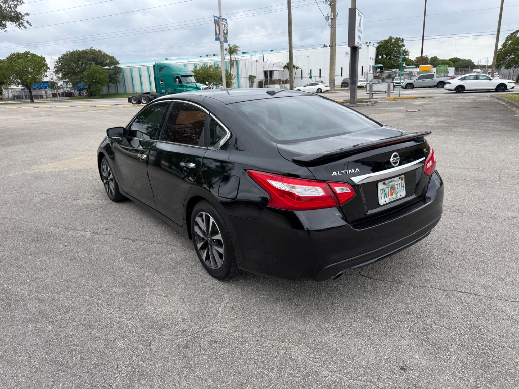 2017 Nissan Altima SL - Photo 25
