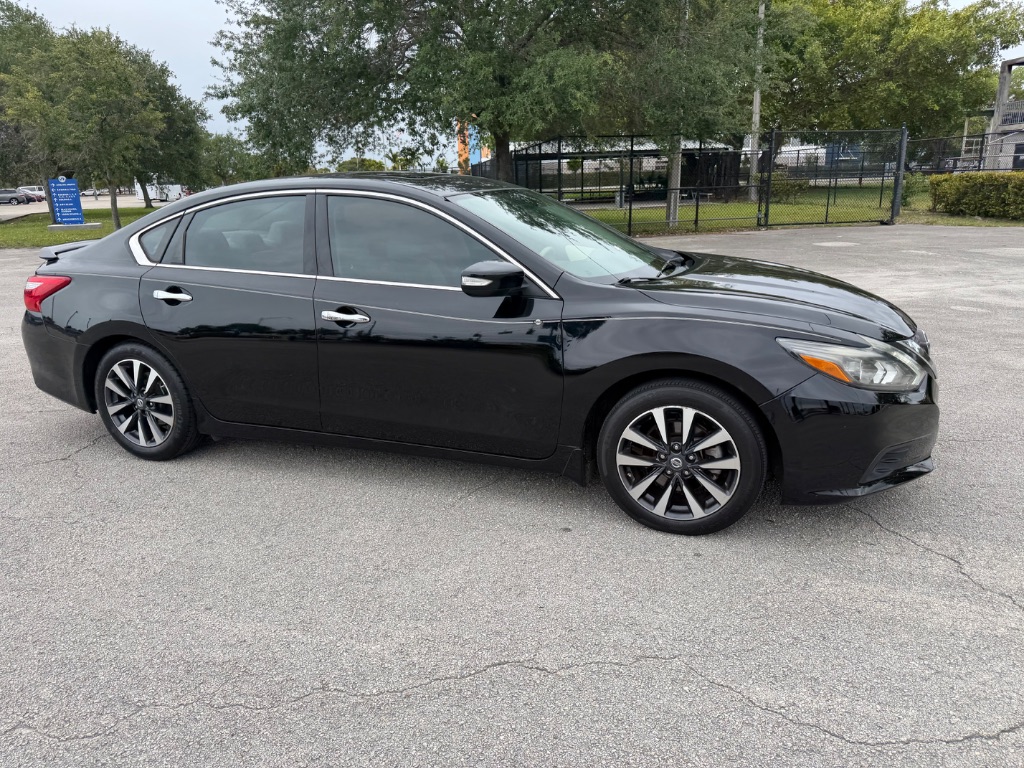 2017 Nissan Altima SL - Photo 7