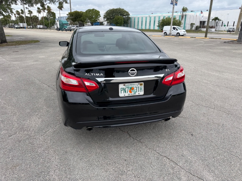 2017 Nissan Altima SL - Photo 22