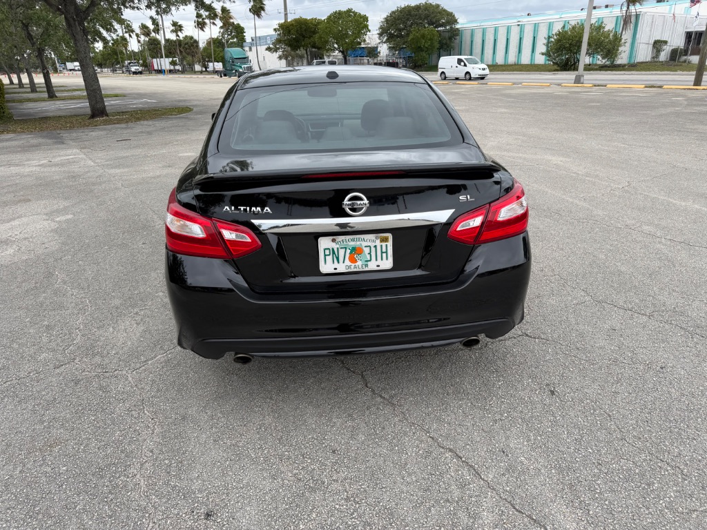 2017 Nissan Altima SL - Photo 23