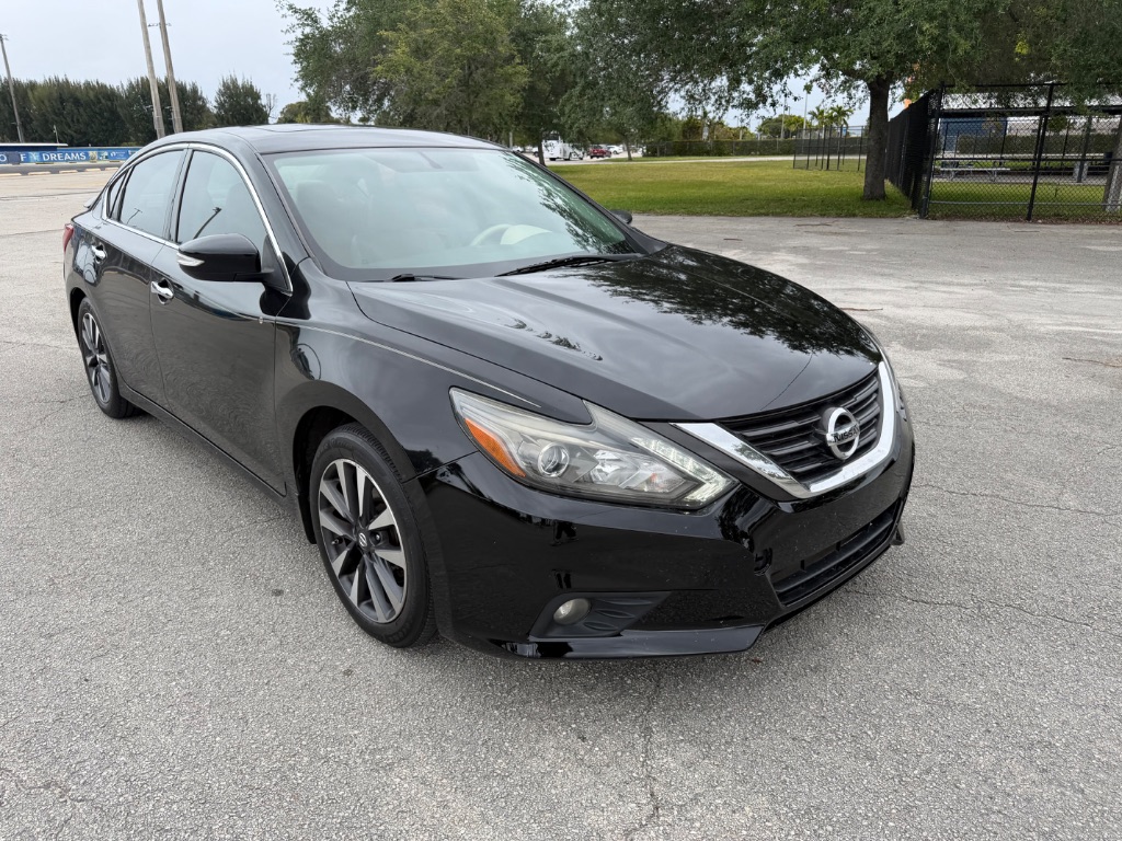 2017 Nissan Altima SL - Photo 9