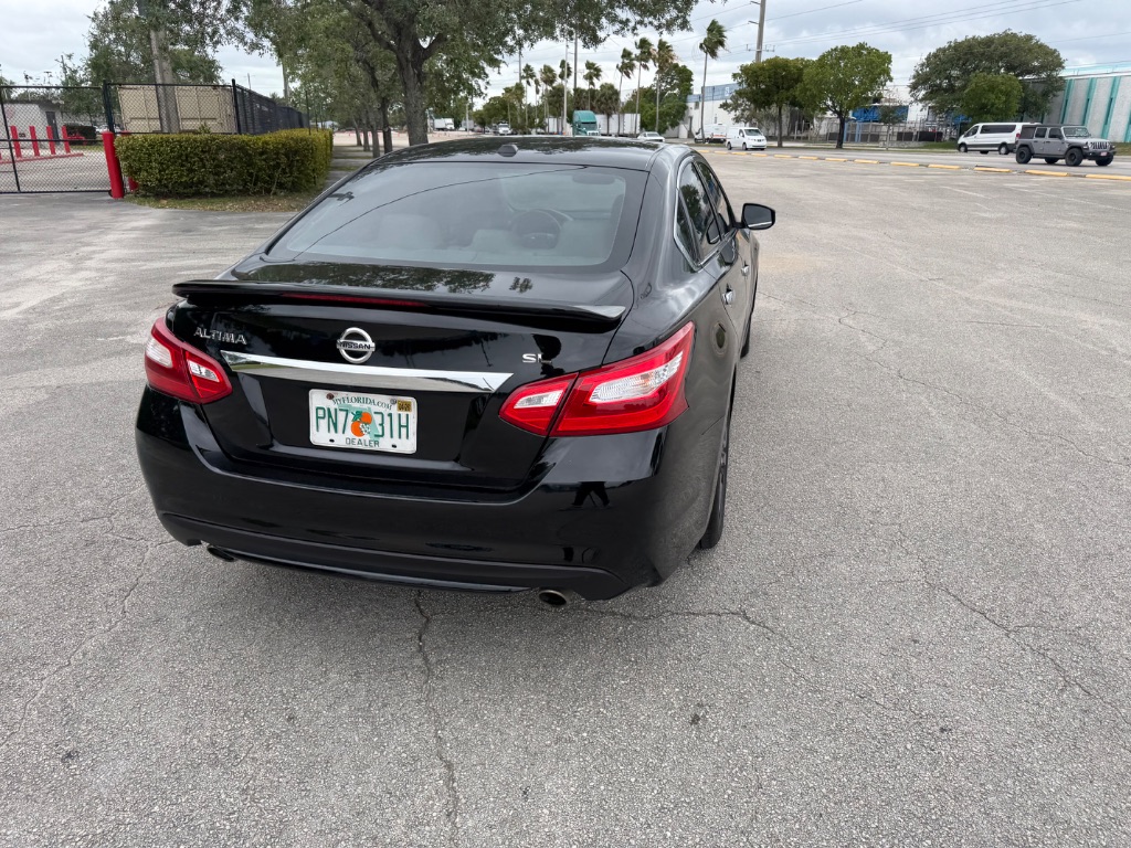 2017 Nissan Altima SL - Photo 19