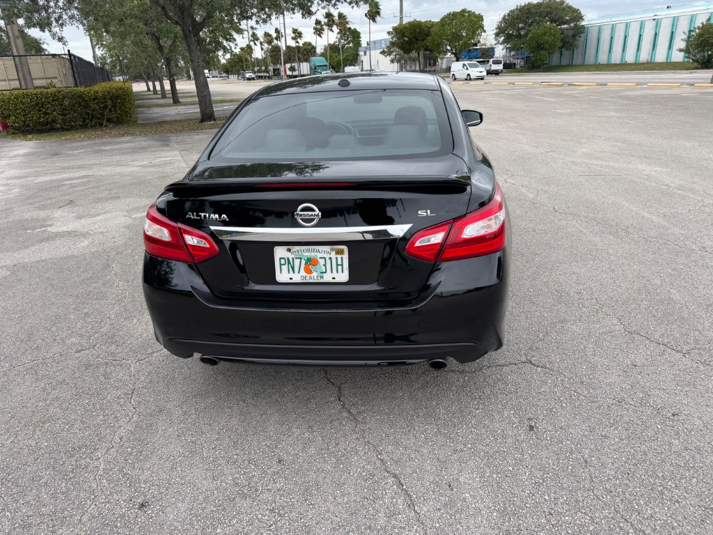 2017 Nissan Altima SL - Photo 24