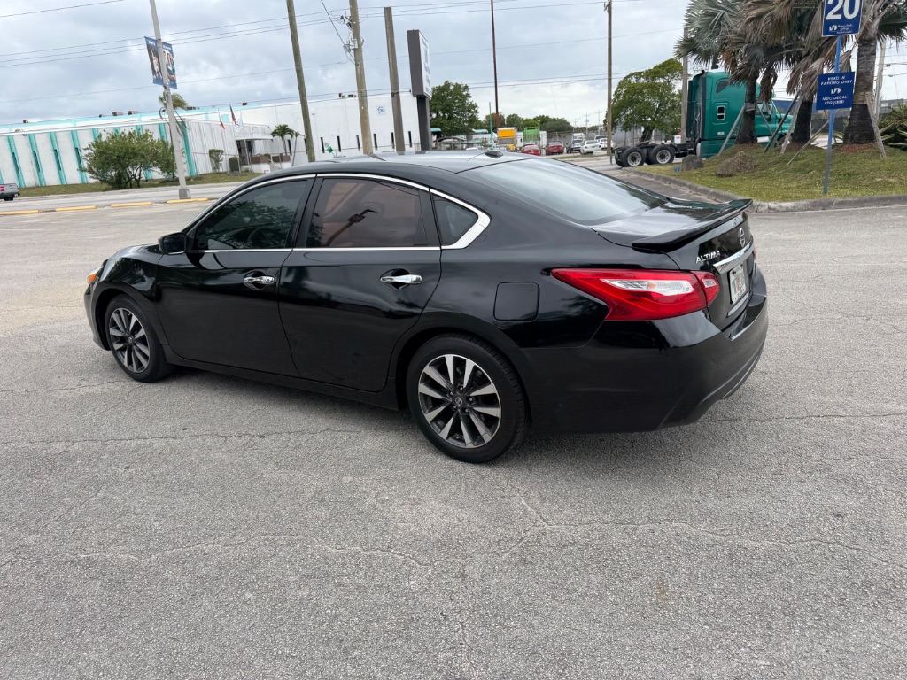 2017 Nissan Altima SL - Photo 29