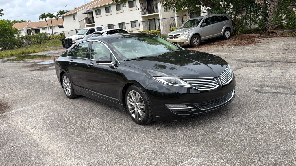 2015 Lincoln MKZ Front Wheel Drive's photo